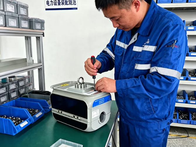 配电网故障查找装置可以带电安装吗